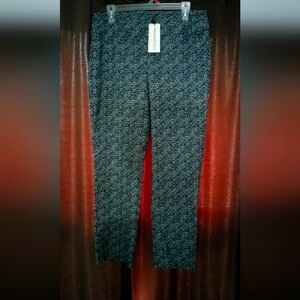 Young USA Sz M Women's Capri's